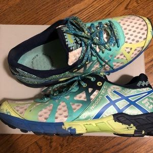 Size 9 ASICS Gel Noosa Tri 9 Triathlon Shoes